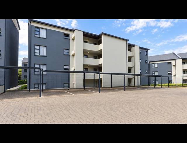 2 BEDROOM TOWNHOUSE FOR SALE IN GLEN AUSTIN